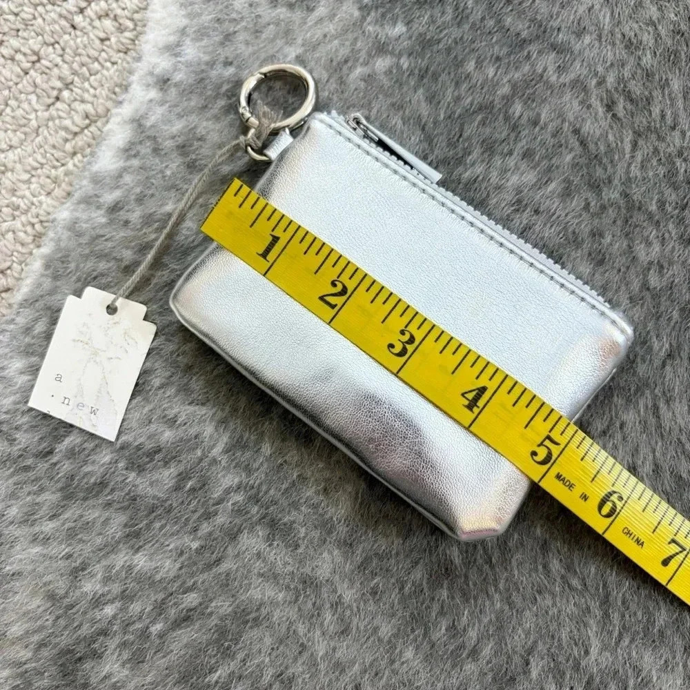 NWT Metallic Silver Coin Pouch - Picture 12 of 12